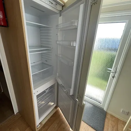 2 Bedroom Caravan, Edi Rita, Robin Hood, Pet Friendly Meliden Exterior photo