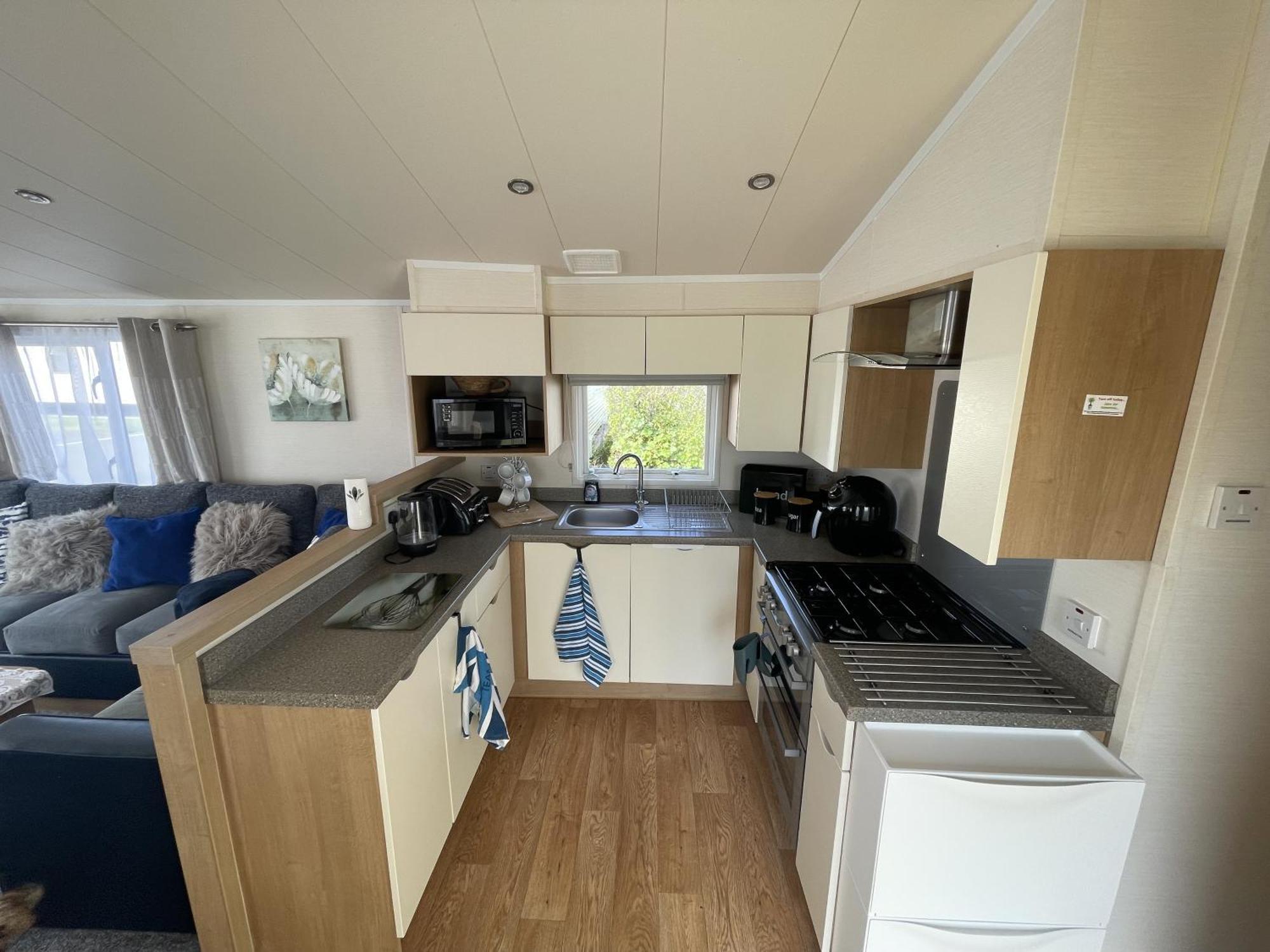 Campsite 2 Bedroom Caravan, Edi Rita, Robin Hood, Pet Friendly *